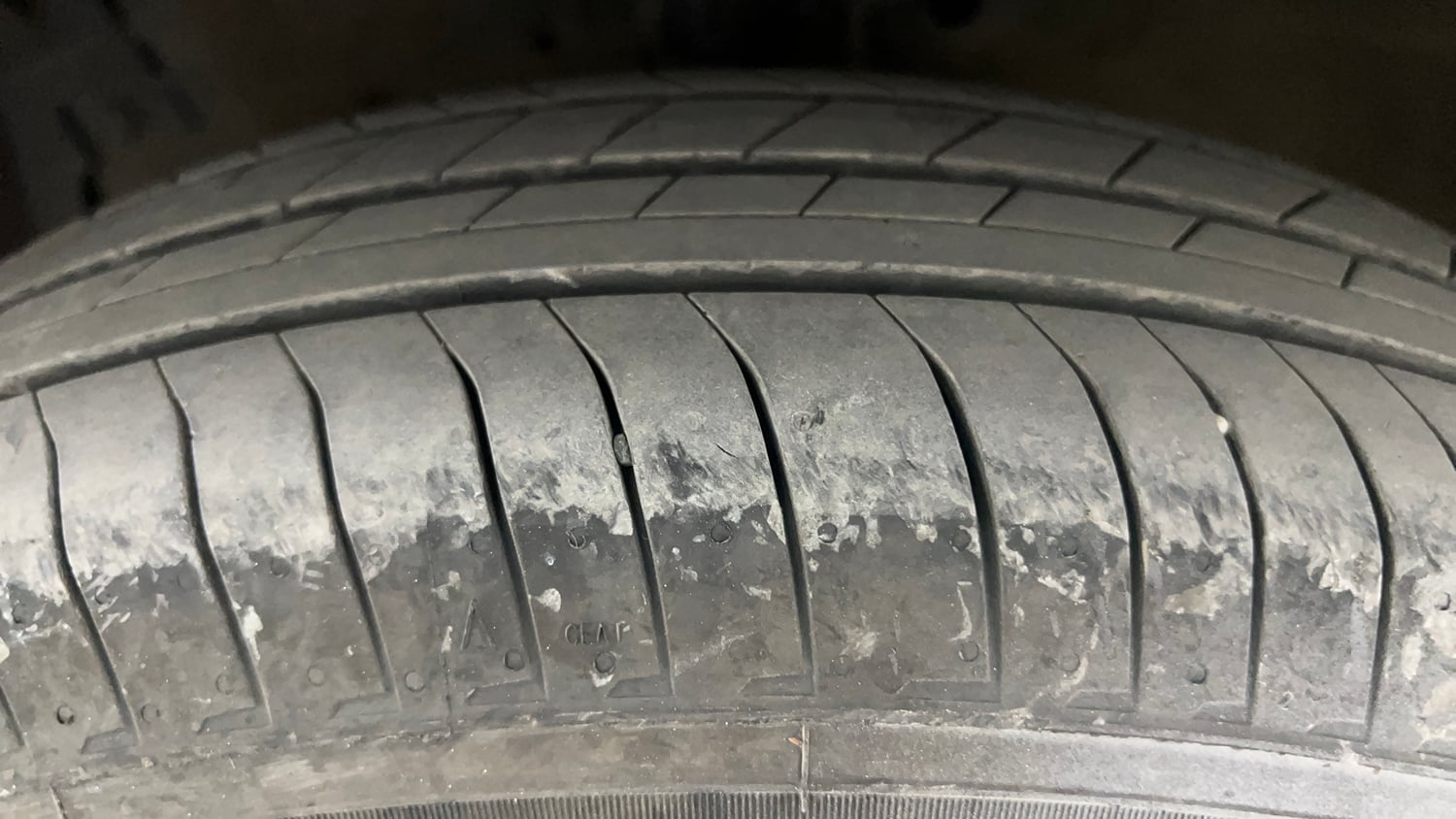 Used 2014 Maruti Suzuki Swift VXi Petrol Manual tyres LEFT FRONT TYRE TREAD VIEW