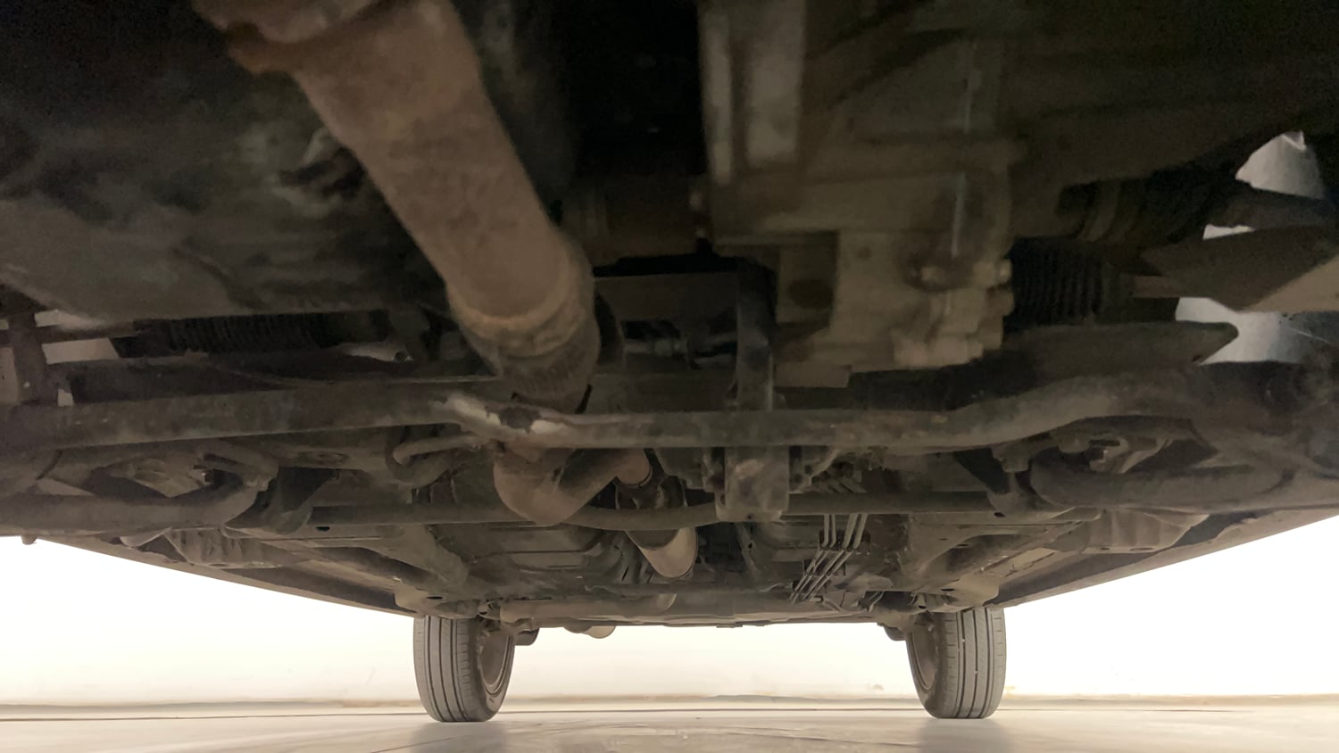 Used 2019 Tata Tiago Revotron XZ Plus Petrol Manual extra FRONT LEFT UNDERBODY VIEW