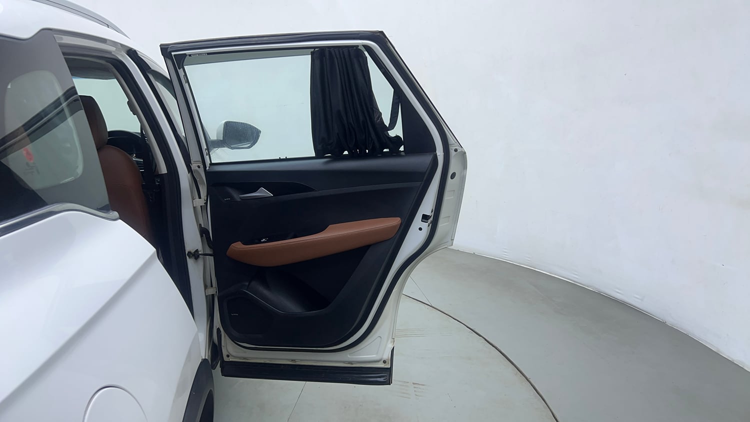 Used 2021 MG Motors Hector Plus Sharp 1.5 Petrol Turbo CVT 6-STR Petrol Automatic interior RIGHT REAR DOOR OPEN VIEW