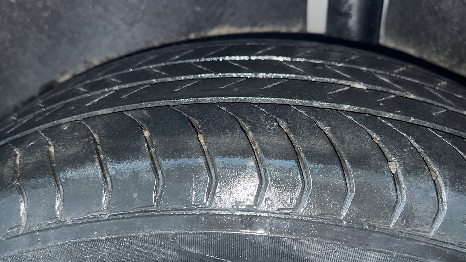 Used 2017 Ford EcoSport Titanium 1.5L Ti-VCT AT Petrol Automatic tyres LEFT REAR TYRE TREAD VIEW
