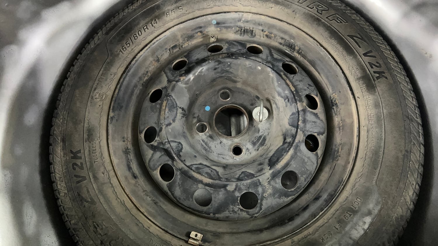 Used 2014 Maruti Suzuki Swift VXi Petrol Manual tyres SPARE TYRE VIEW