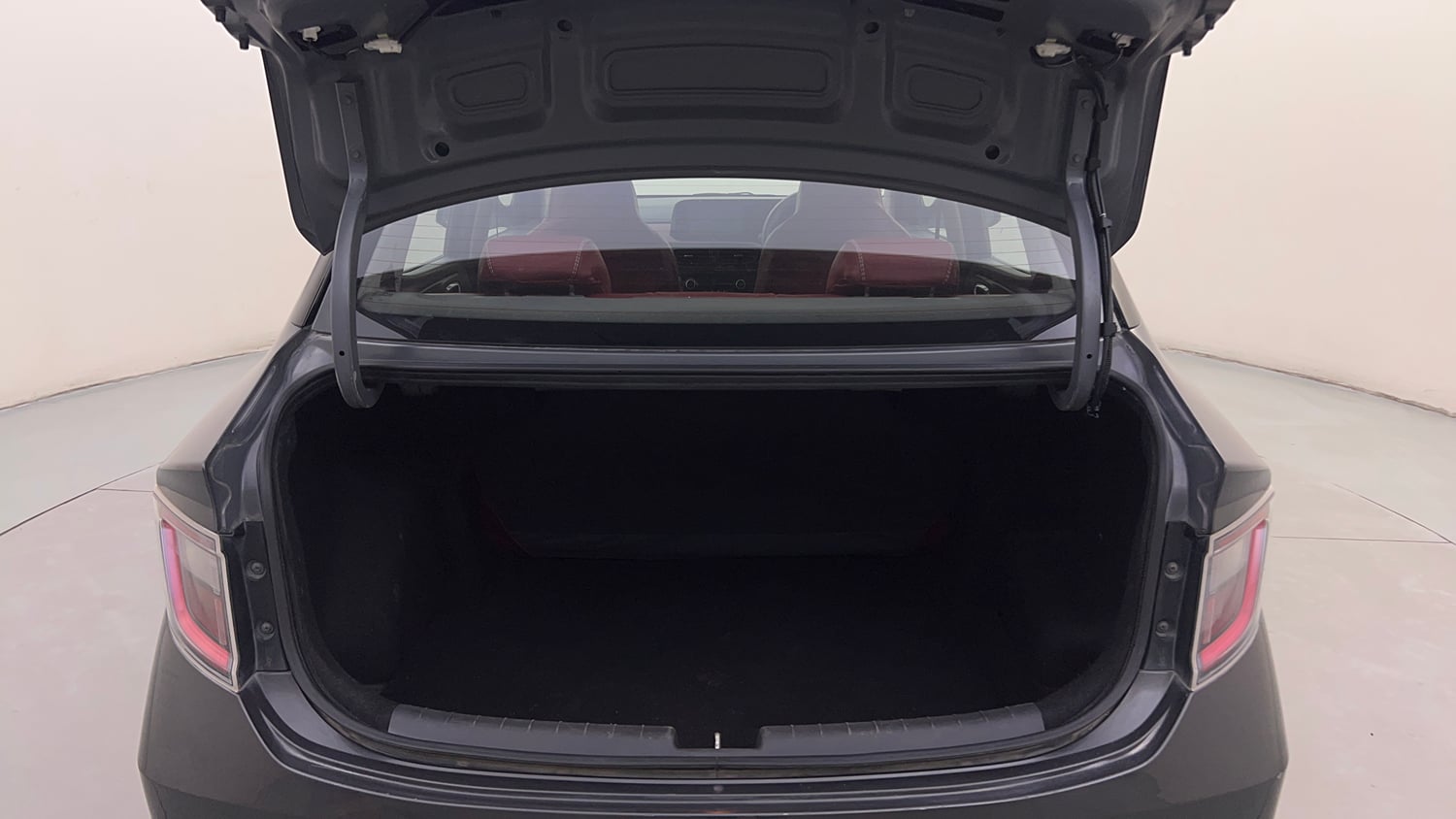 Used 2020 Hyundai Aura SX 1.2 (O) Petrol Petrol Manual interior DICKY INSIDE VIEW