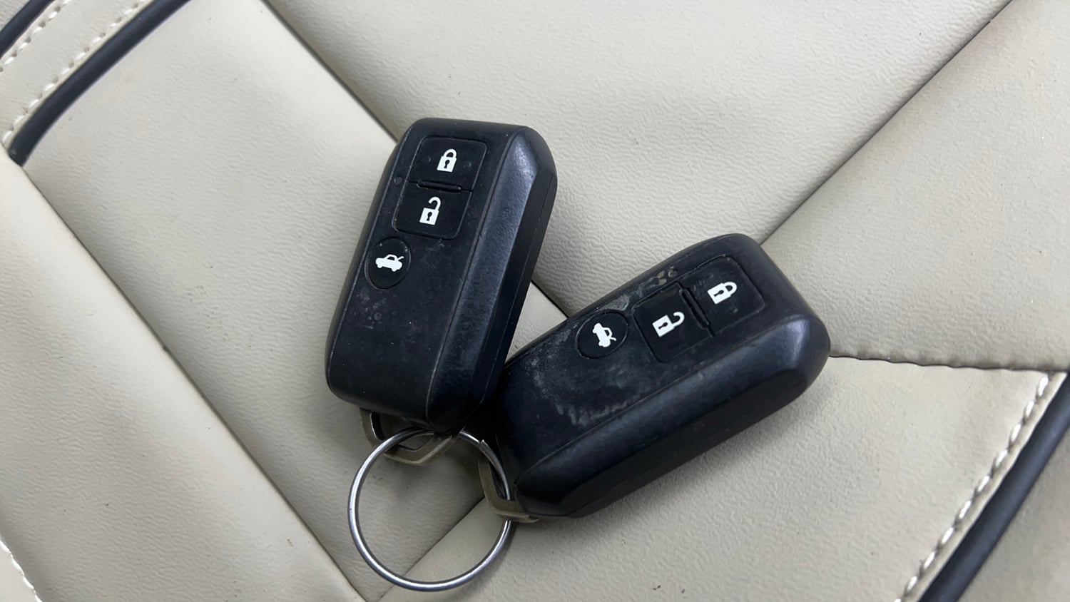Used 2017 Maruti Suzuki Dzire ZXi AMT Petrol Automatic extra CAR KEY VIEW