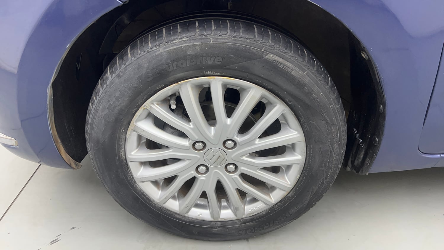 Used 2017 Maruti Suzuki Dzire ZXi AMT Petrol Automatic tyres LEFT FRONT TYRE RIM VIEW