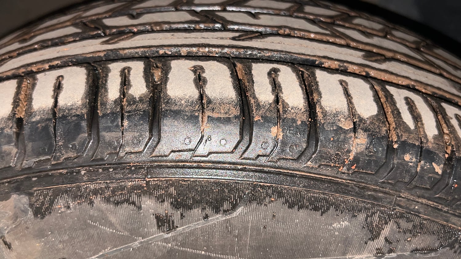 Used 2019 Hyundai Venue SX 1.4 (O) CRDi Diesel Manual tyres RIGHT FRONT TYRE TREAD VIEW