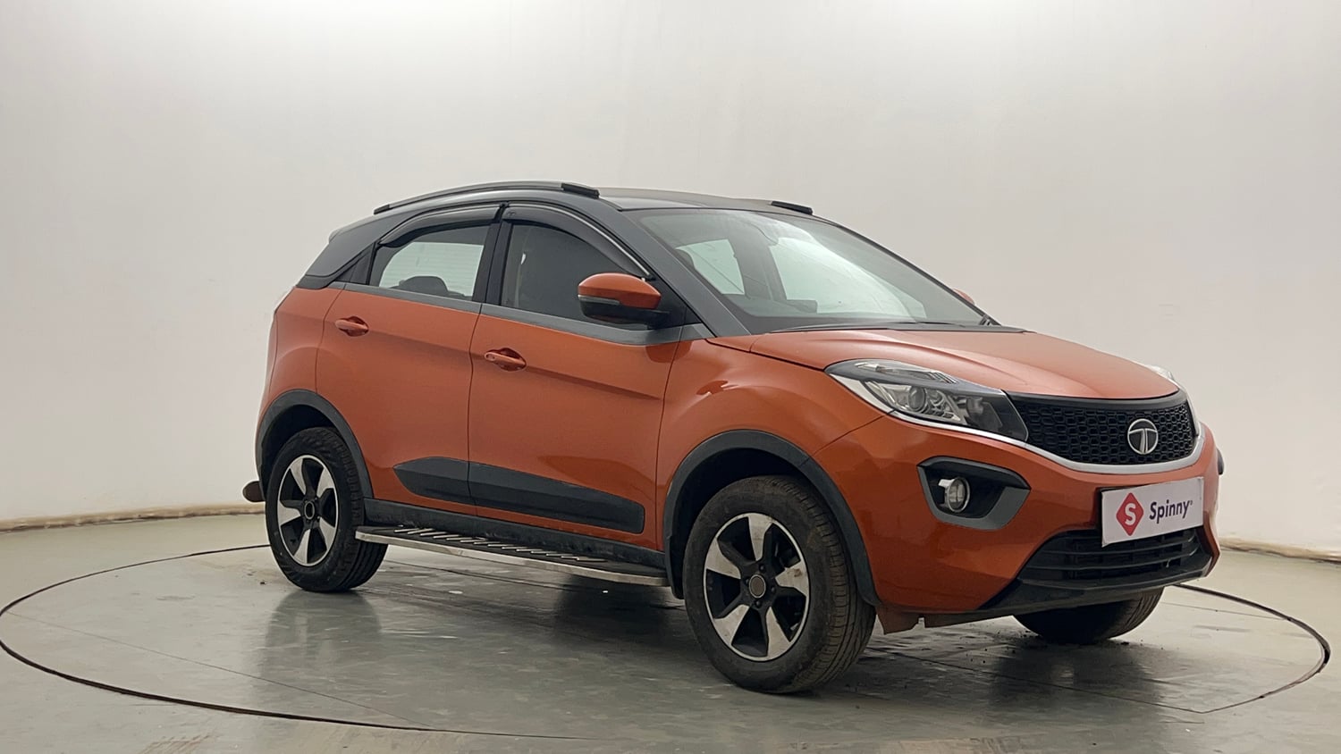 Used 2019 Tata Nexon XZA Plus Petrol Dual Tone Petrol Automatic exterior RIGHT FRONT CORNER VIEW
