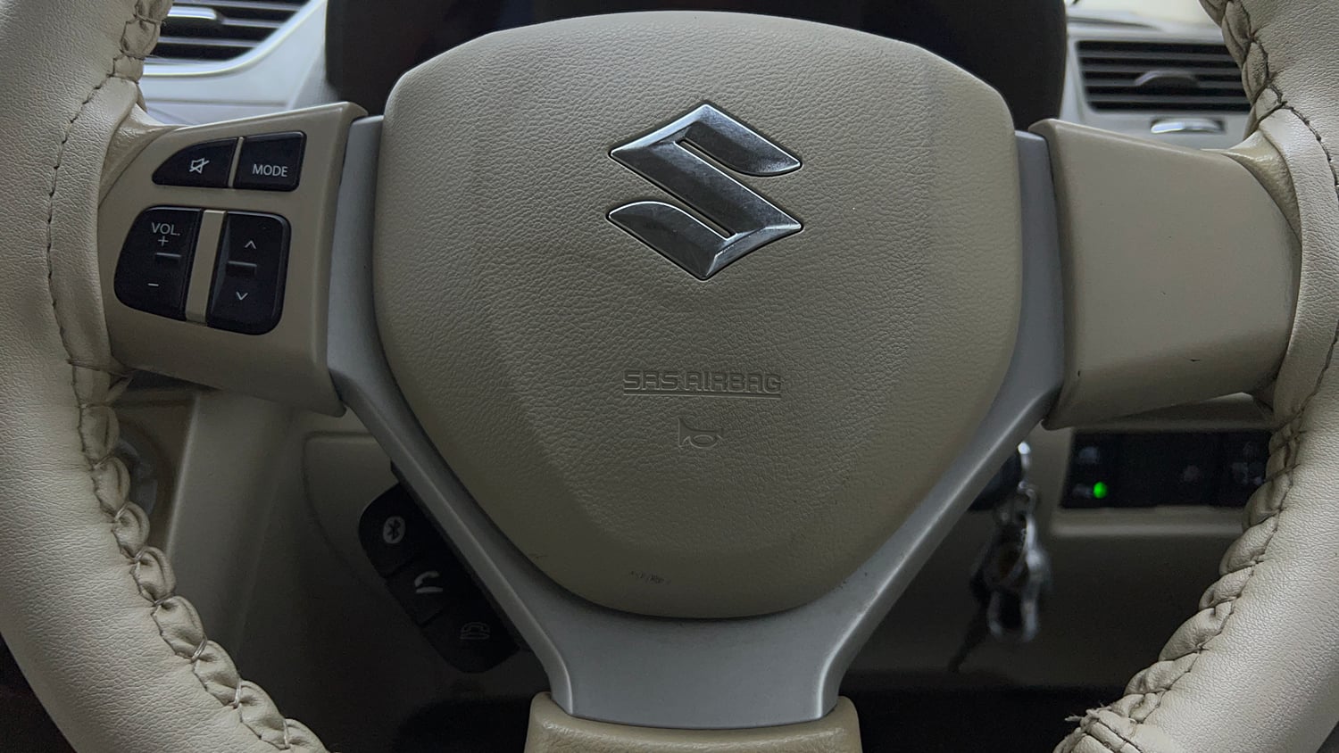 Used 2018 Maruti Suzuki Ertiga VXI Petrol Manual top_features Steering mounted controls