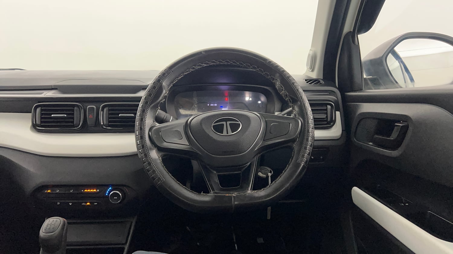 Used 2024 Tata Punch Pure MT Petrol Manual interior STEERING VIEW