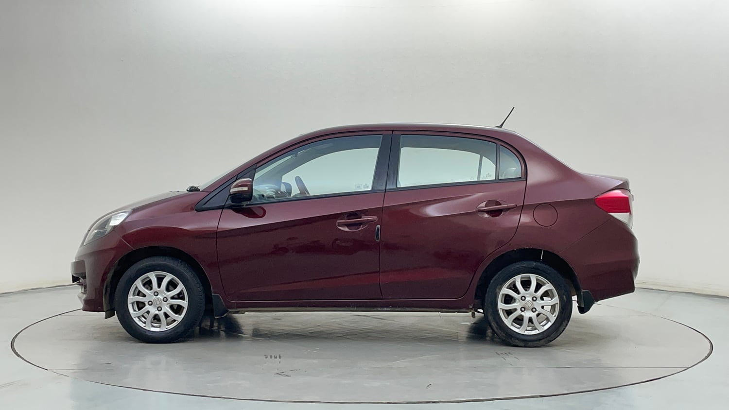 Used 2013 Honda Amaze 1.2 VX i-VTEC Petrol Manual exterior LEFT SIDE VIEW