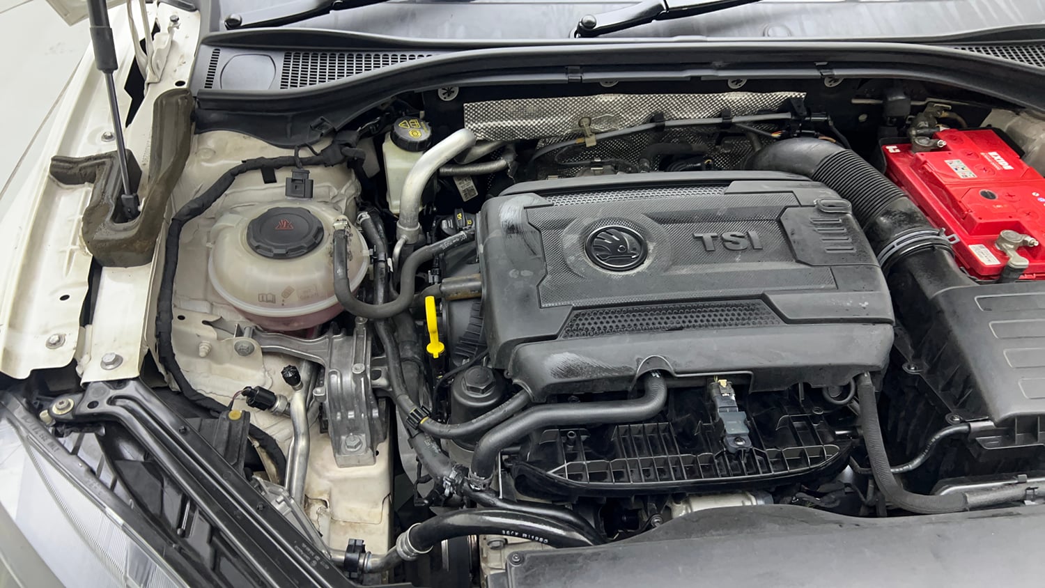 Used 2018 Skoda Superb L&K TSI AT Petrol Automatic engine ENGINE RIGHT SIDE VIEW