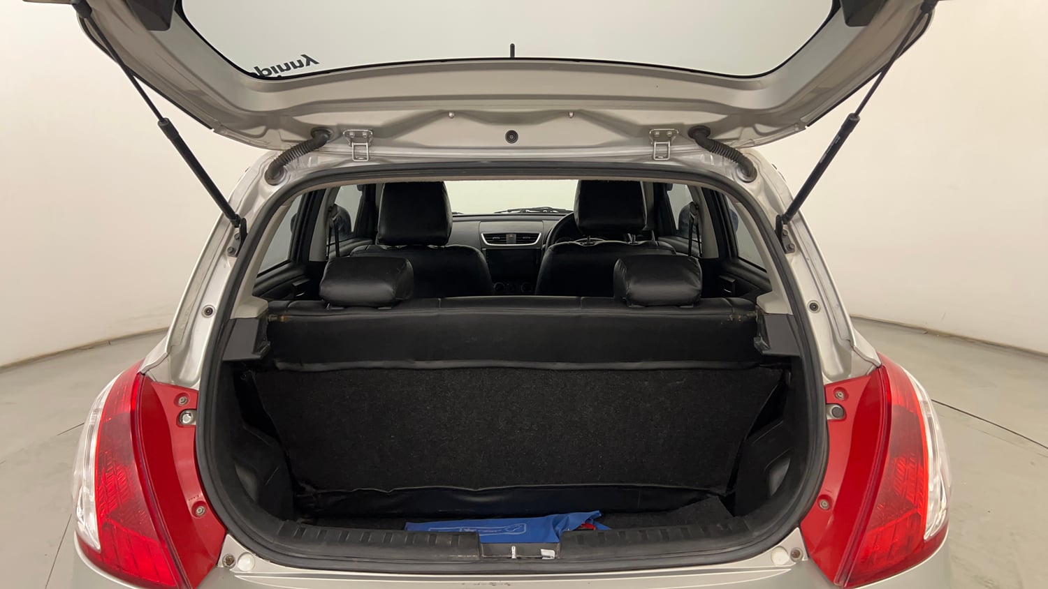 Used 2013 Maruti Suzuki Swift VXi Petrol Manual interior DICKY INSIDE VIEW