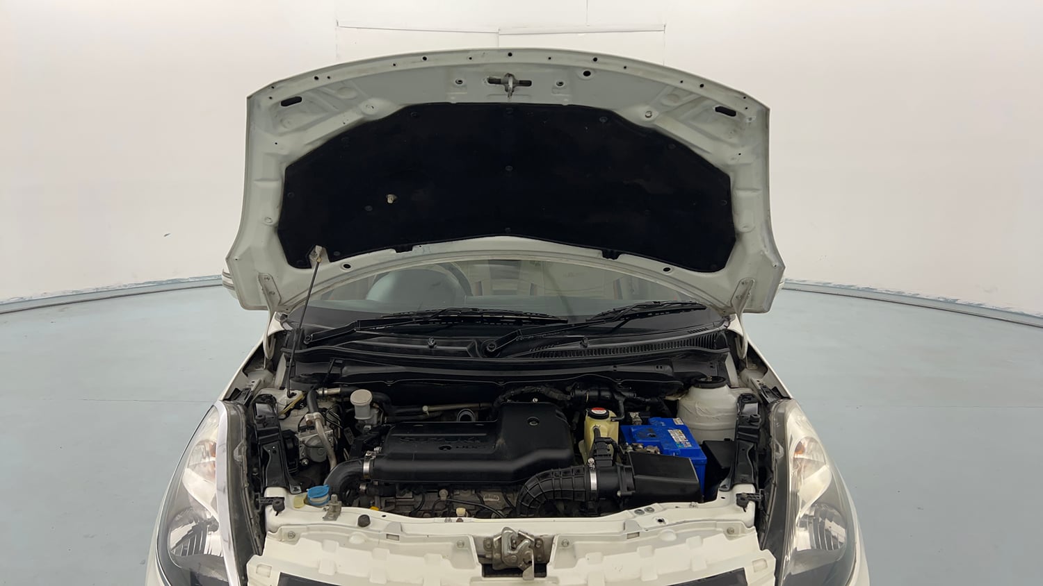 Used 2017 Maruti Suzuki Swift Dzire VDI Diesel Manual engine ENGINE & BONNET OPEN FRONT VIEW