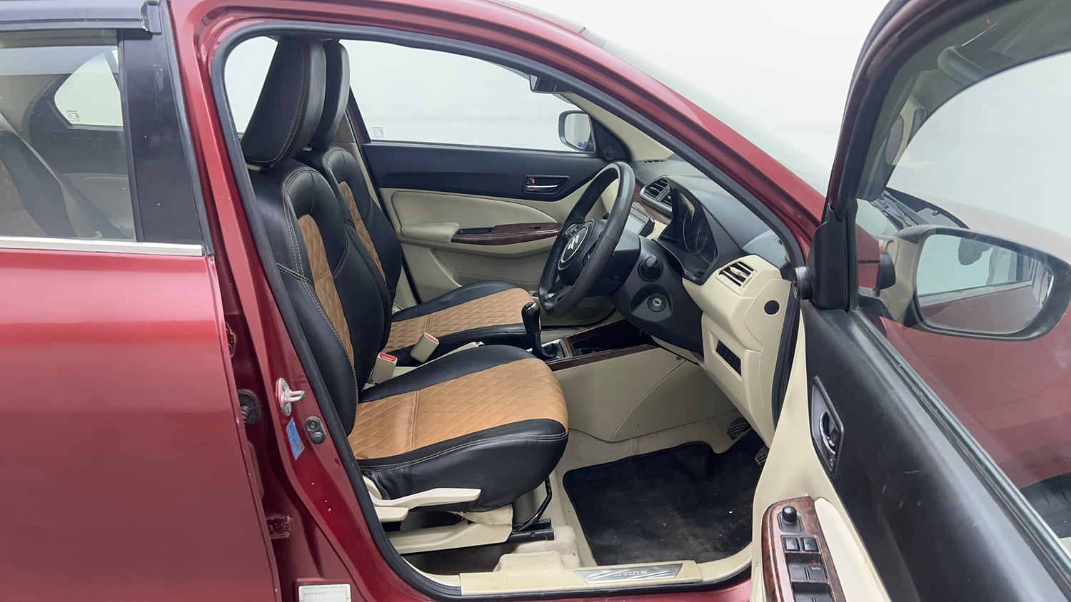 Used 2017 Maruti Suzuki Dzire VXi Petrol Manual interior RIGHT SIDE FRONT DOOR CABIN VIEW