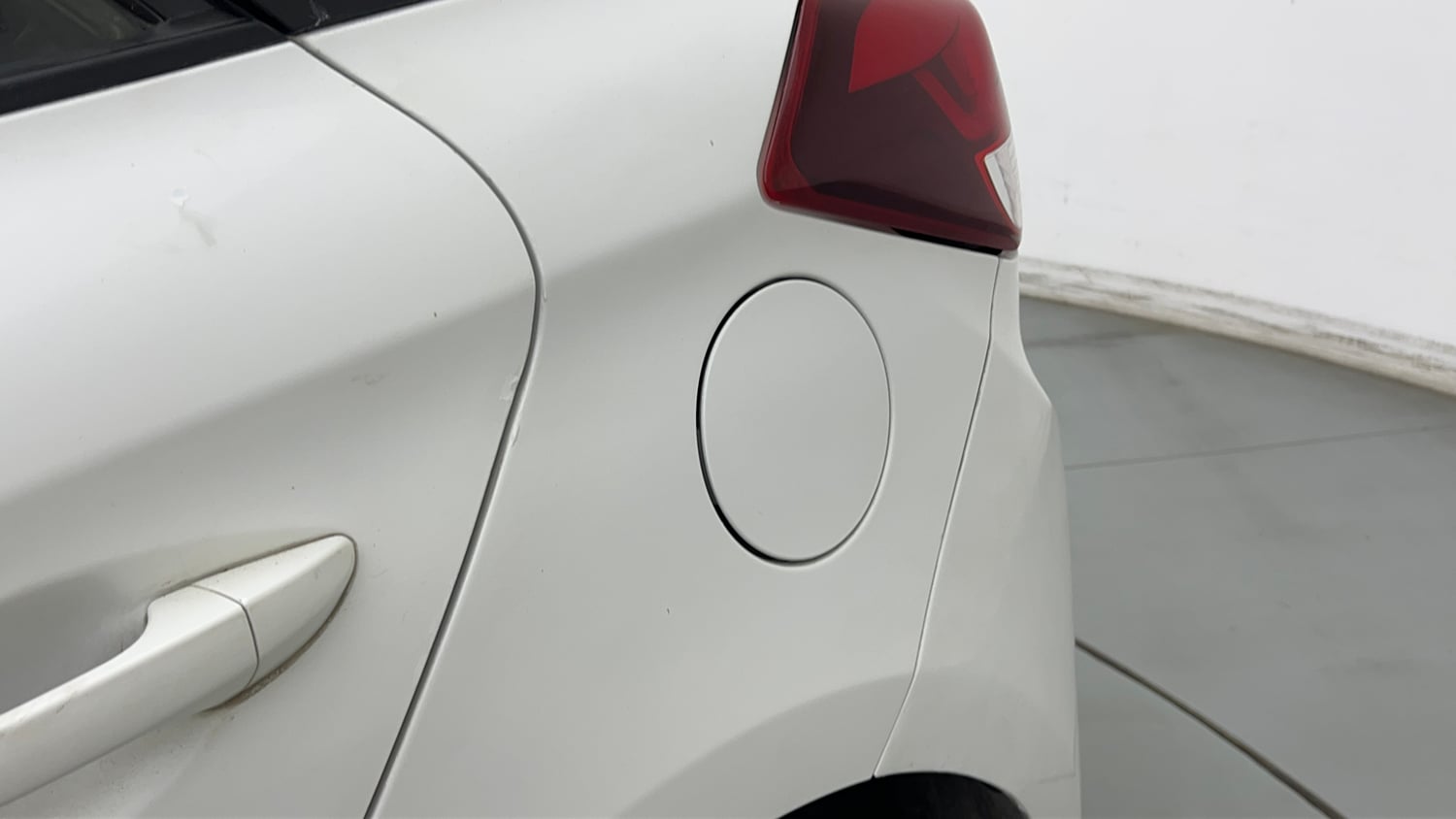 Used 2016 Hyundai Elite i20 Magna 1.2 Petrol Manual dents MINOR SCRATCH