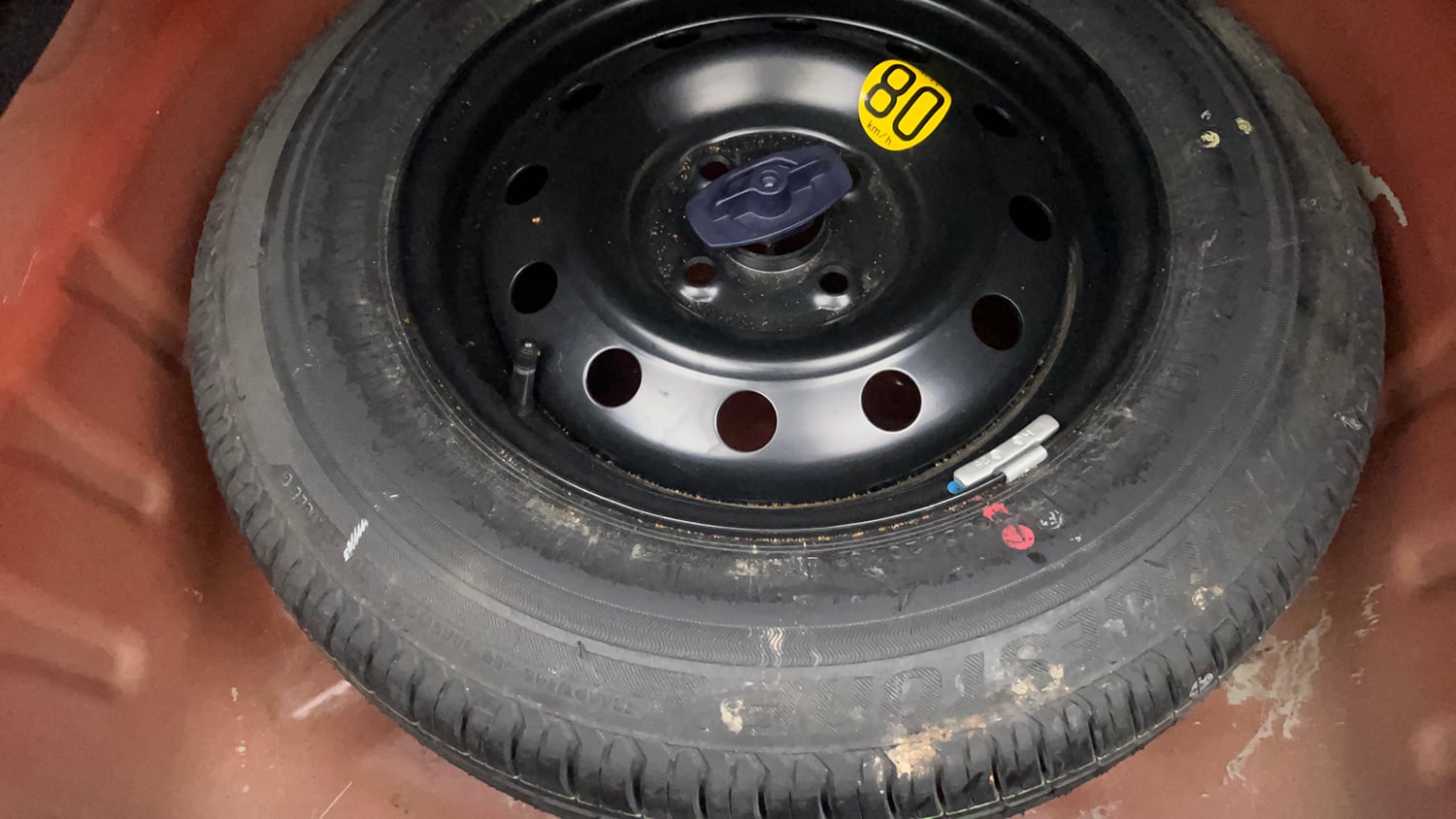 Used 2018 Maruti Suzuki Dzire ZXi Plus AMT Petrol Automatic tyres SPARE TYRE VIEW