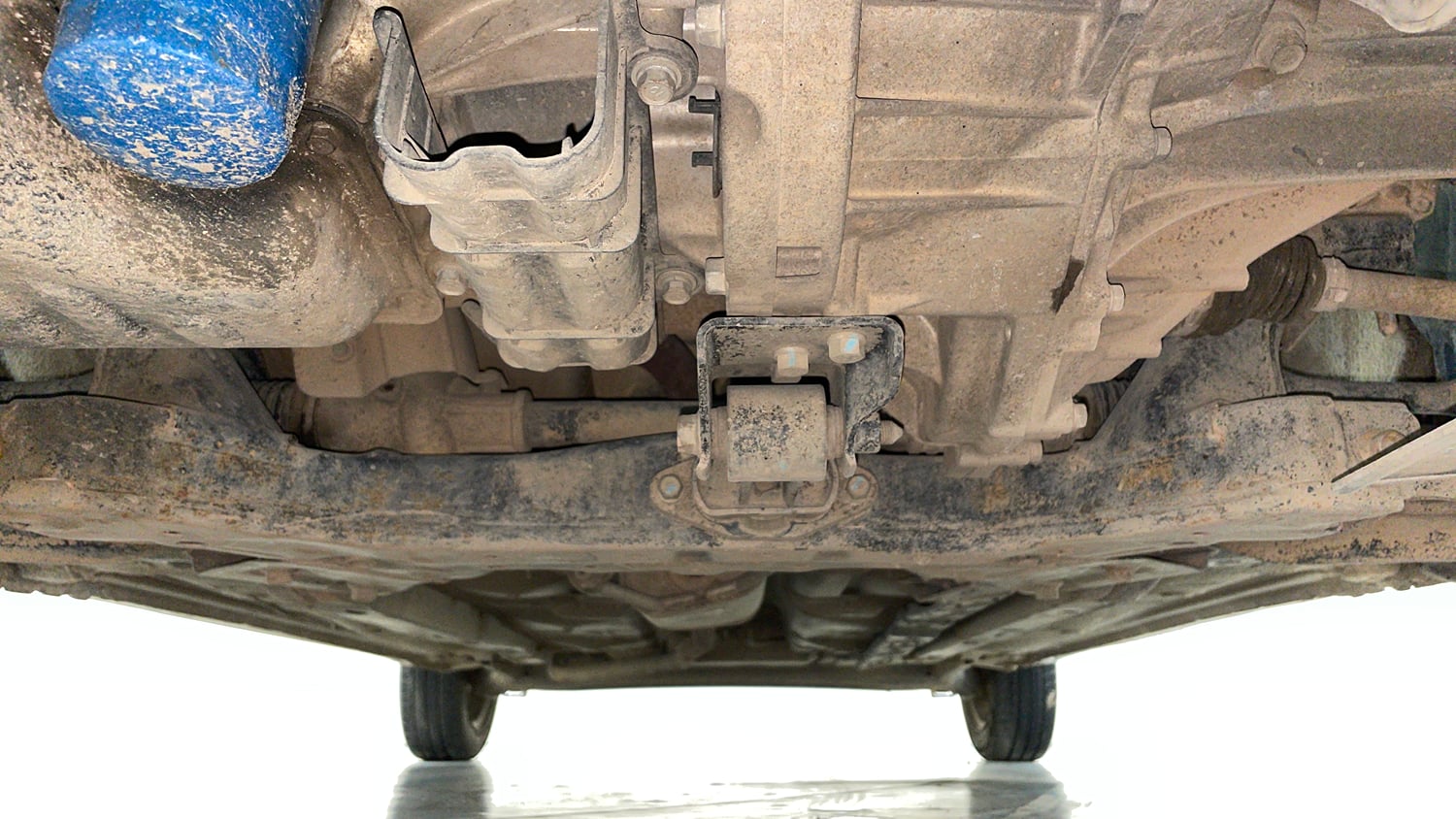 Used 2013 Hyundai Grand i10 Sportz 1.2 Kappa VTVT Petrol Manual extra FRONT LEFT UNDERBODY VIEW