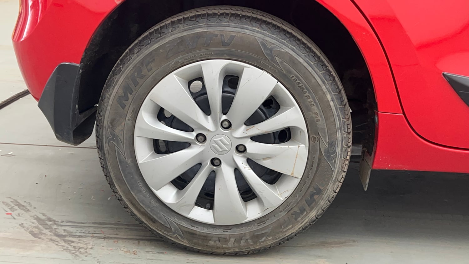 Used 2018 Maruti Suzuki Baleno Delta 1.2 Petrol Manual tyres RIGHT REAR TYRE RIM VIEW