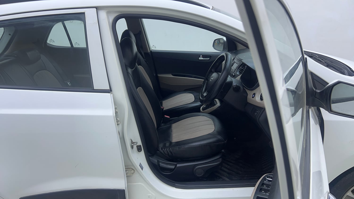 Used 2016 Hyundai Grand i10 Asta AT 1.2 Kappa VTVT Petrol Automatic interior RIGHT SIDE FRONT DOOR CABIN VIEW
