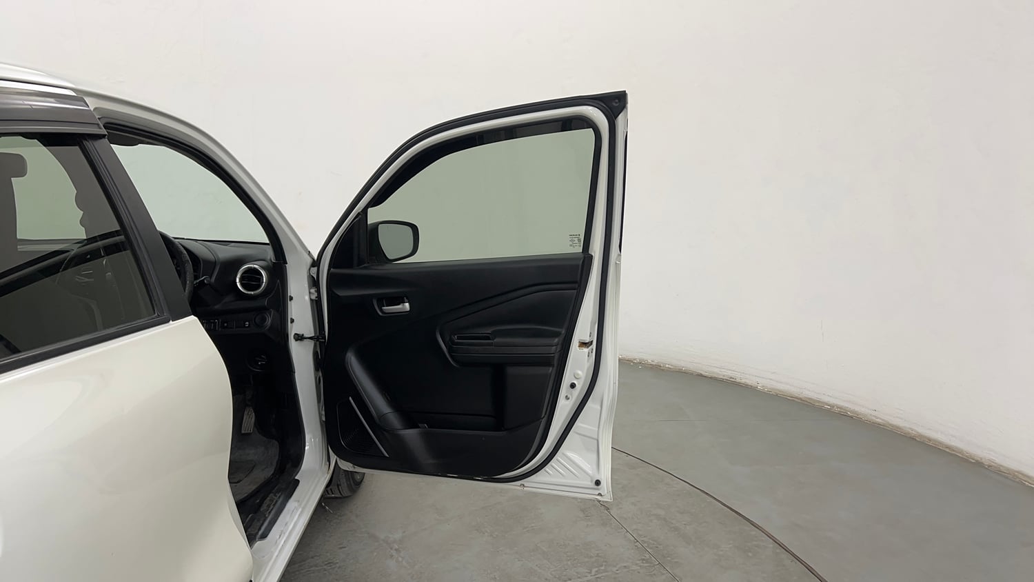 Used 2022 Maruti Suzuki Celerio ZXi AMT Petrol Automatic interior RIGHT FRONT DOOR OPEN VIEW
