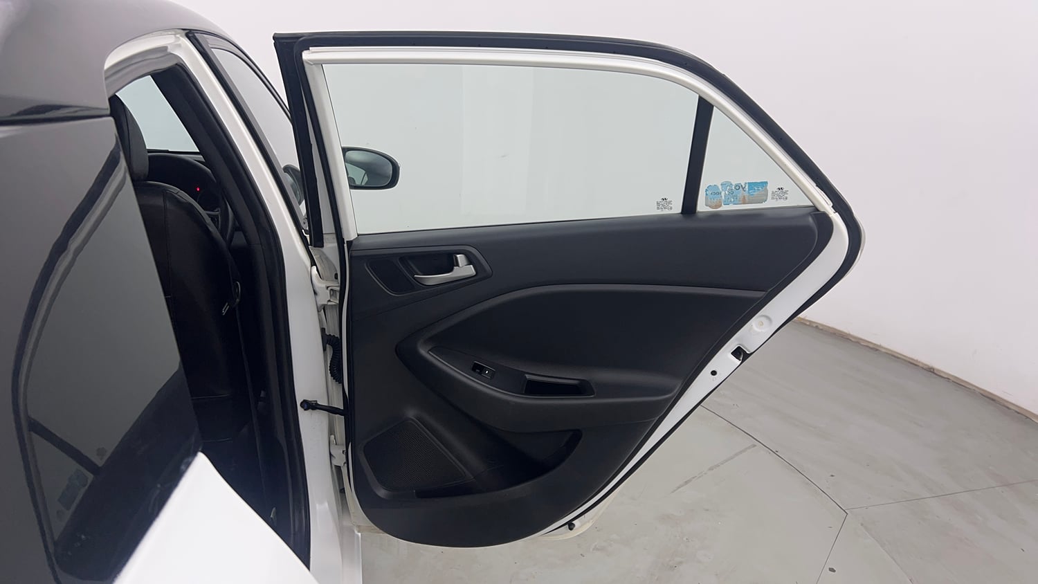 Used 2019 Hyundai Elite i20 Sportz Plus 1.2 Dual Tone Petrol Manual interior RIGHT REAR DOOR OPEN VIEW