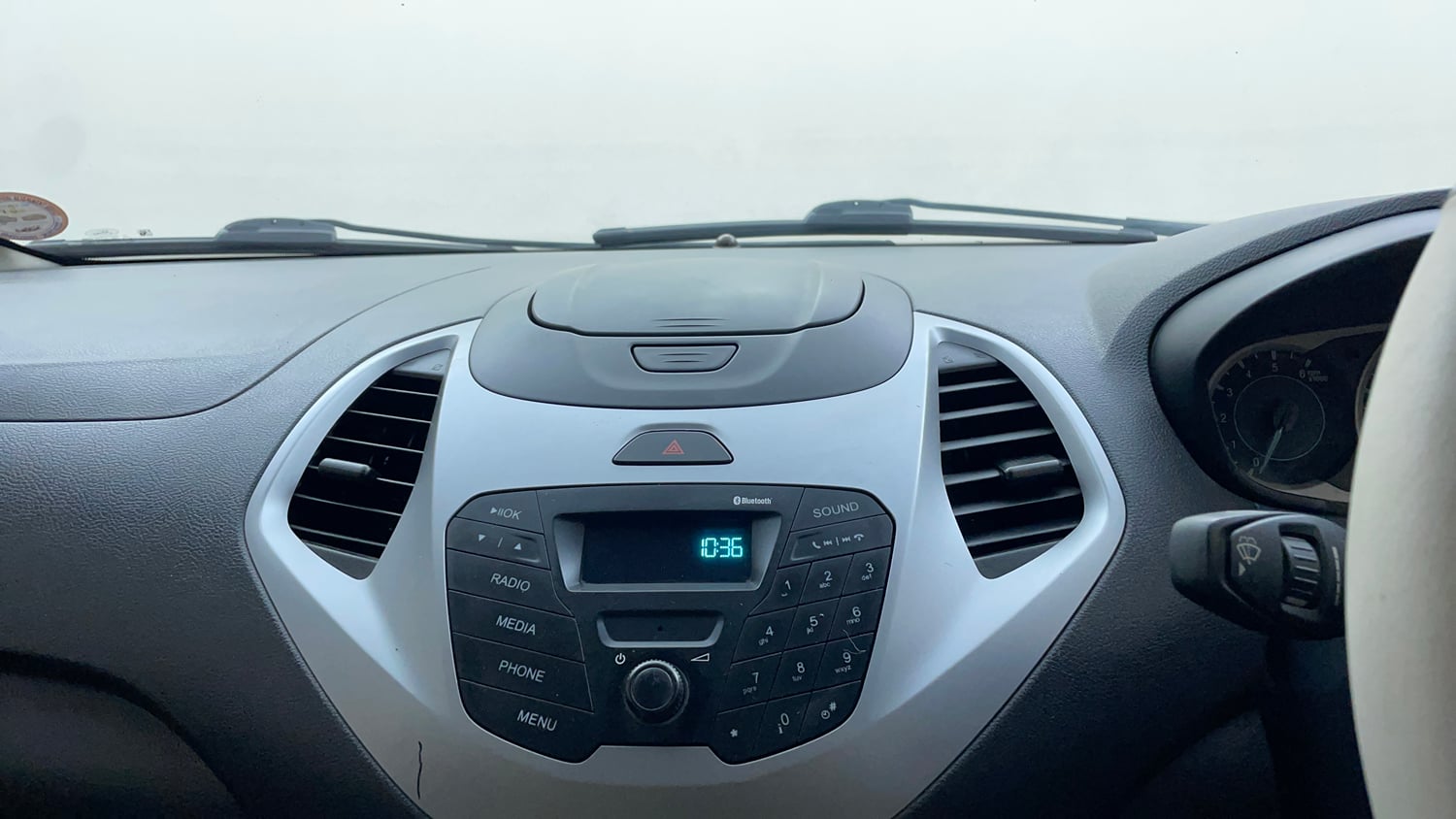Used 2015 Ford Figo Titanium1.5 TDCi Diesel Manual top_features Integrated (in-dash) music system