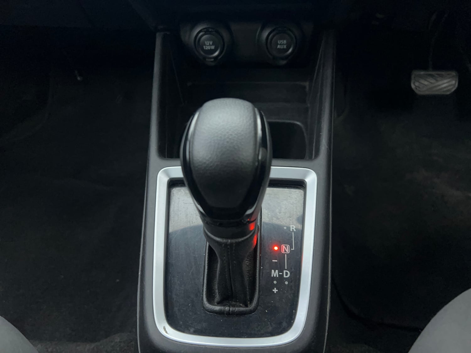 Used 2018 Maruti Suzuki Swift ZXi AMT Petrol Automatic interior GEAR  KNOB VIEW
