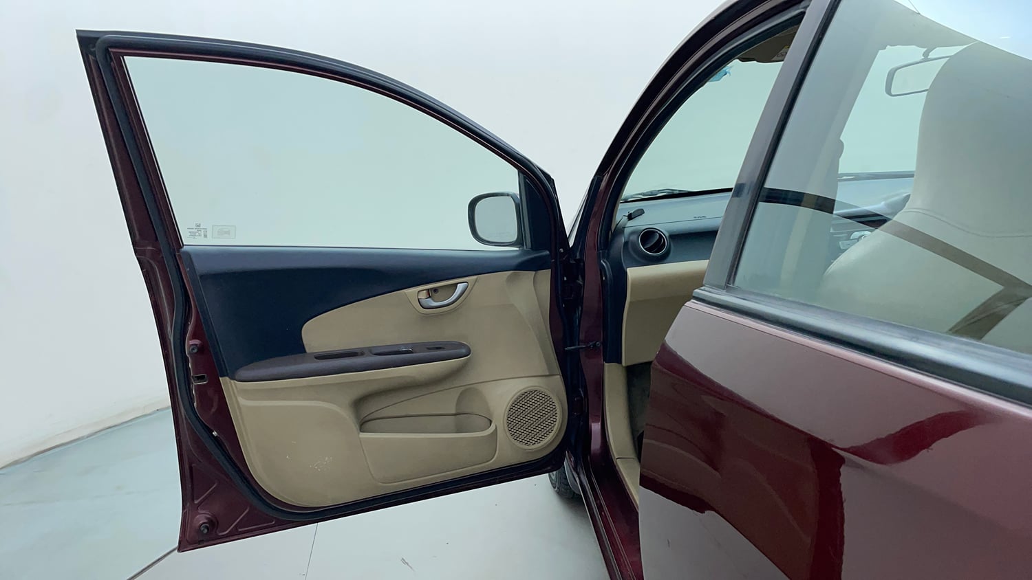 Used 2013 Honda Amaze 1.2 VX i-VTEC Petrol Manual interior LEFT FRONT DOOR OPEN VIEW