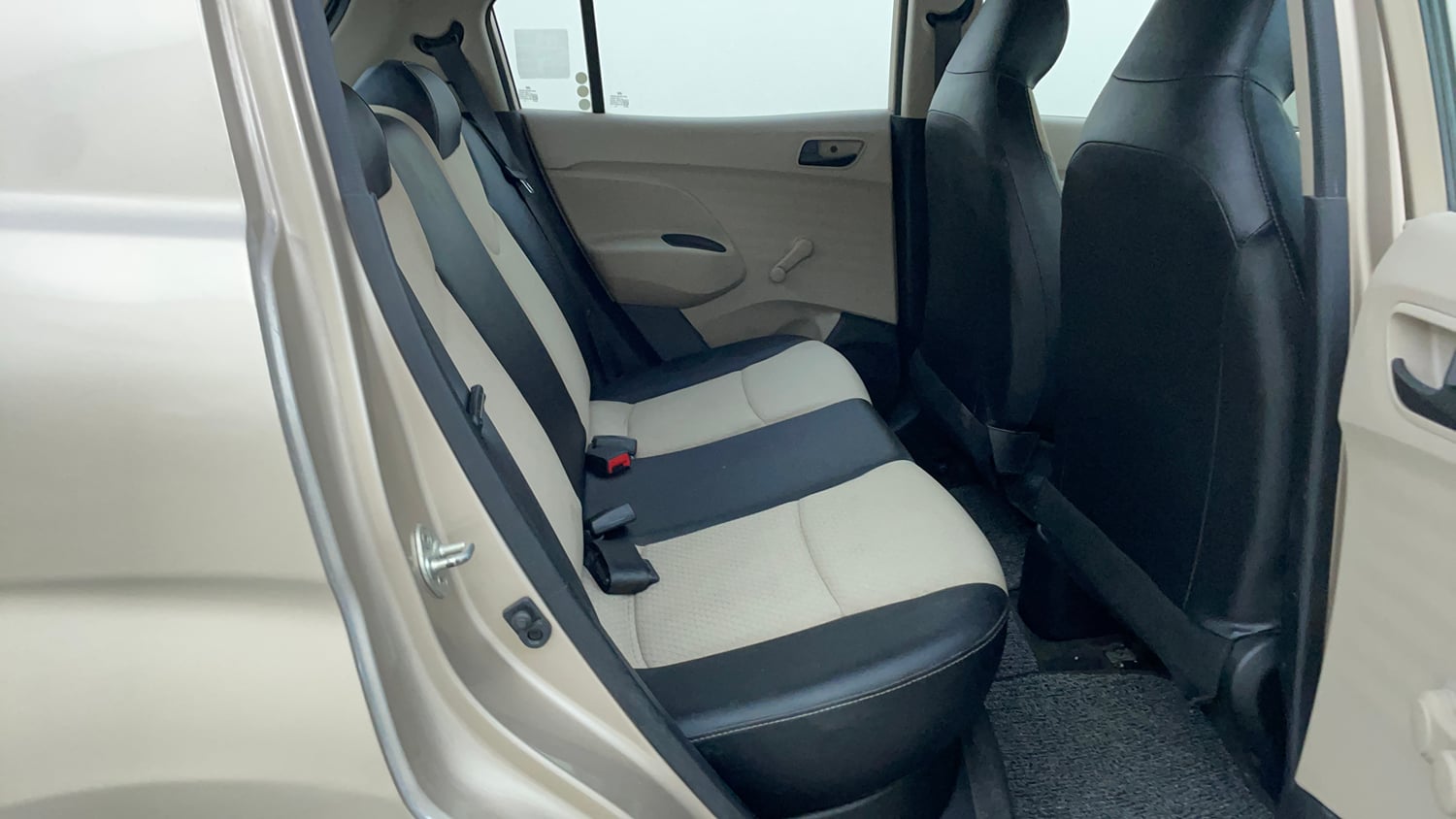 Used 2019 Hyundai Santro Era Executive Petrol Manual interior RIGHT SIDE REAR DOOR CABIN VIEW