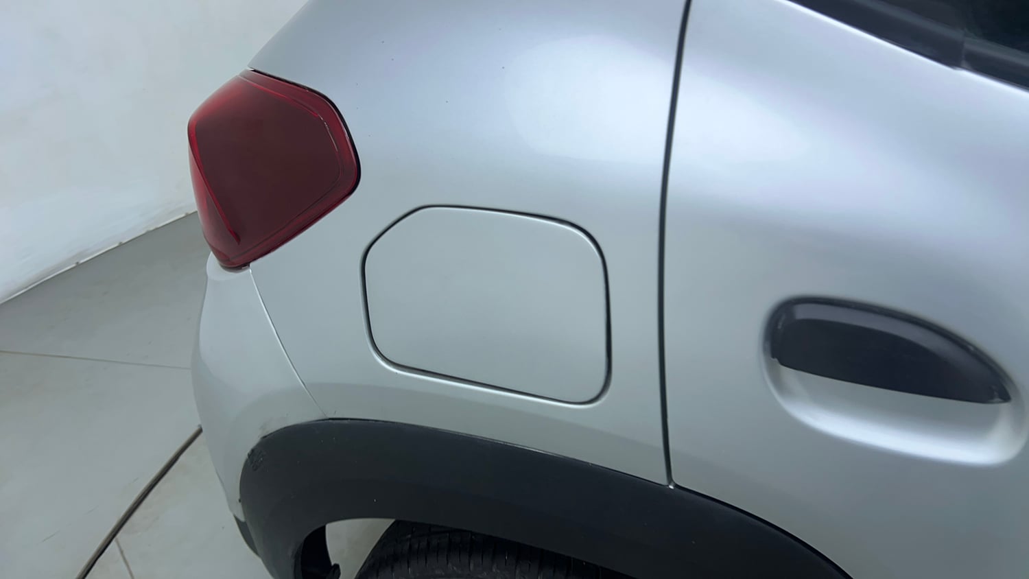 Used 2024 Renault Kwid CLIMBER AMT Petrol Automatic dents MINOR DENT