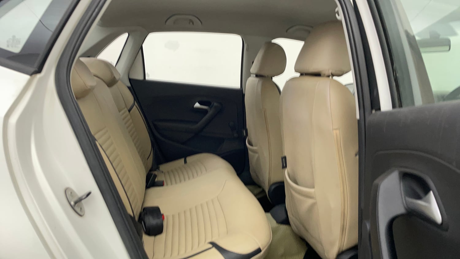 Used 2019 Volkswagen Ameo Trendline 1.0L (P) Petrol Manual interior RIGHT SIDE REAR DOOR CABIN VIEW