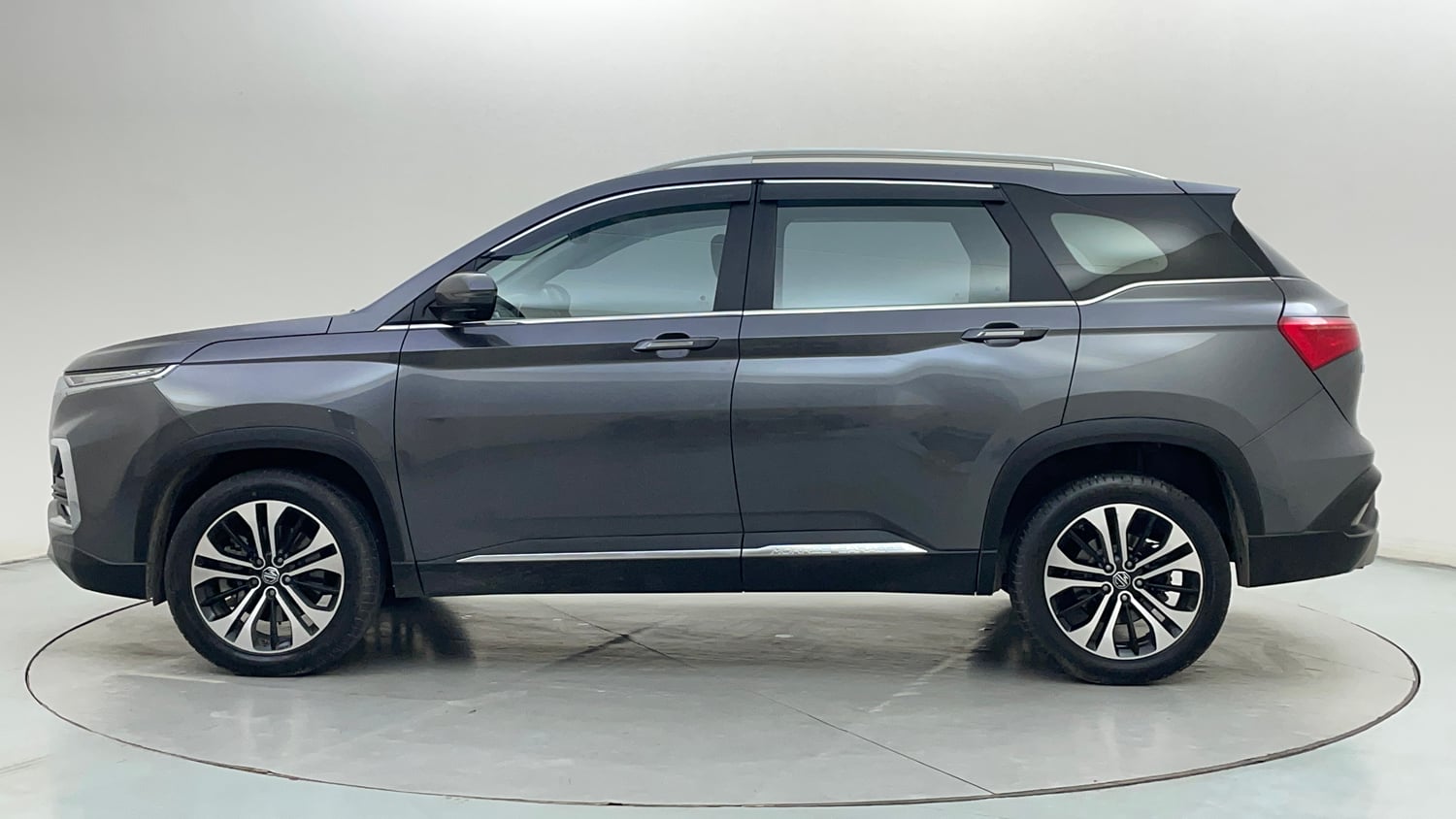Used 2024 MG Motors Hector Sharp 2.0 Diesel Turbo MT Diesel Manual exterior LEFT SIDE VIEW