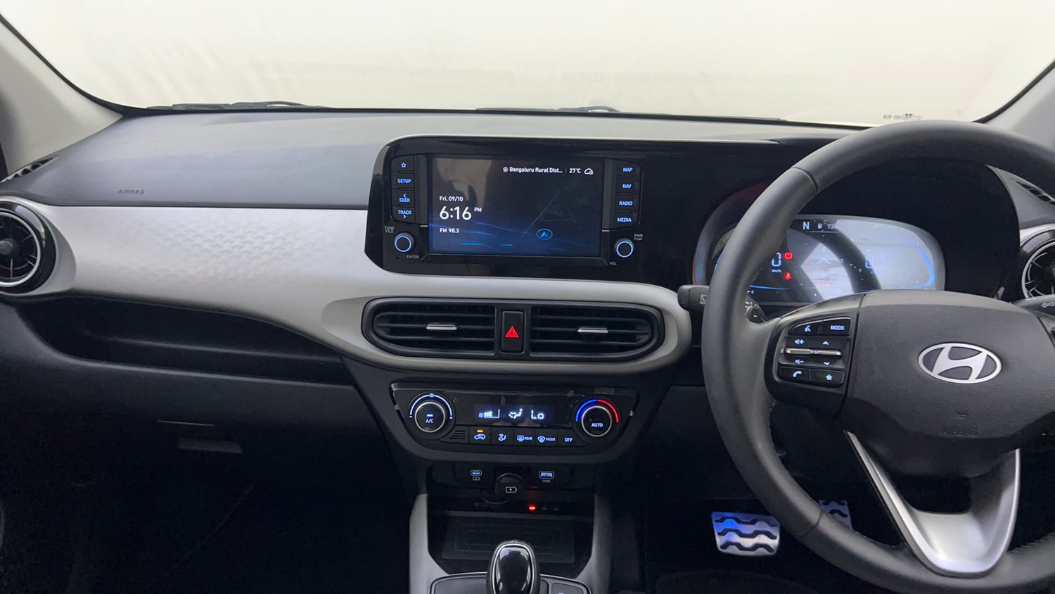 Used 2023 Hyundai Exter SX (O) Connect 1.2 AMT Petrol Automatic interior MUSIC SYSTEM & AC CONTROL VIEW