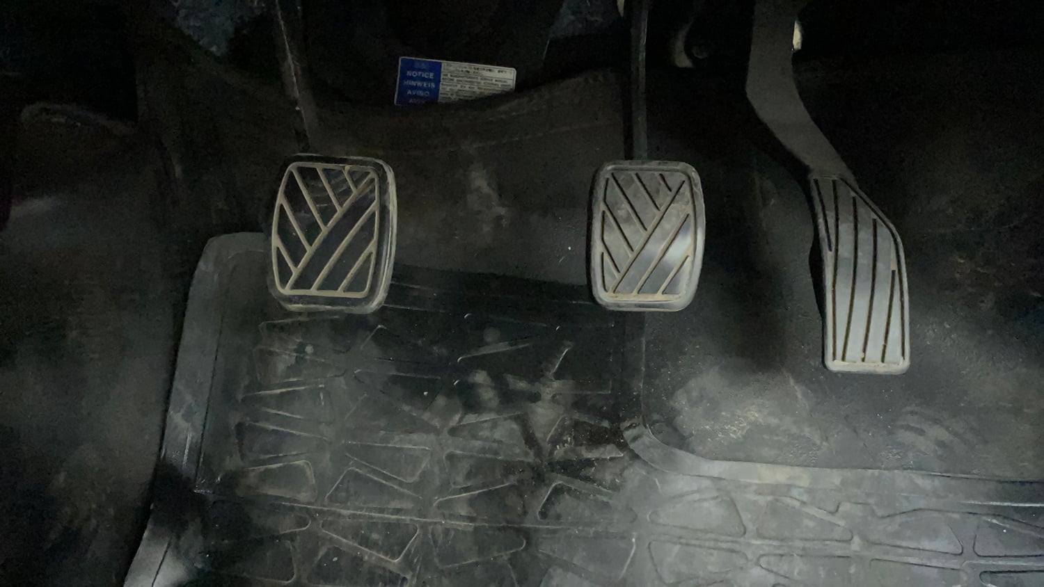 Used 2017 Maruti Suzuki Swift VXI (O) Petrol Manual interior PEDALS VIEW
