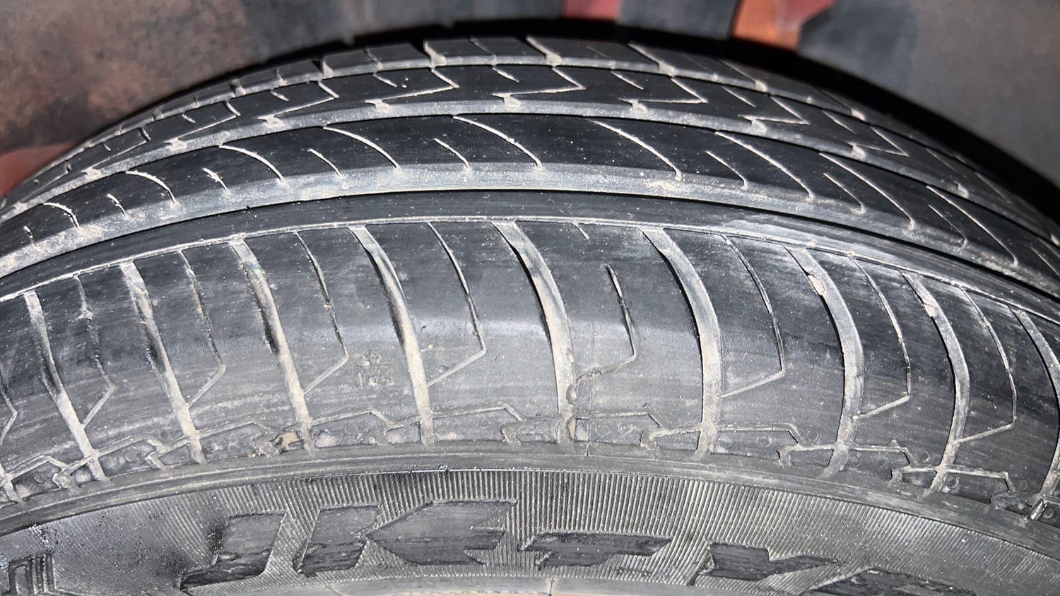 Used 2018 Maruti Suzuki Swift VXi Petrol Manual tyres LEFT REAR TYRE TREAD VIEW