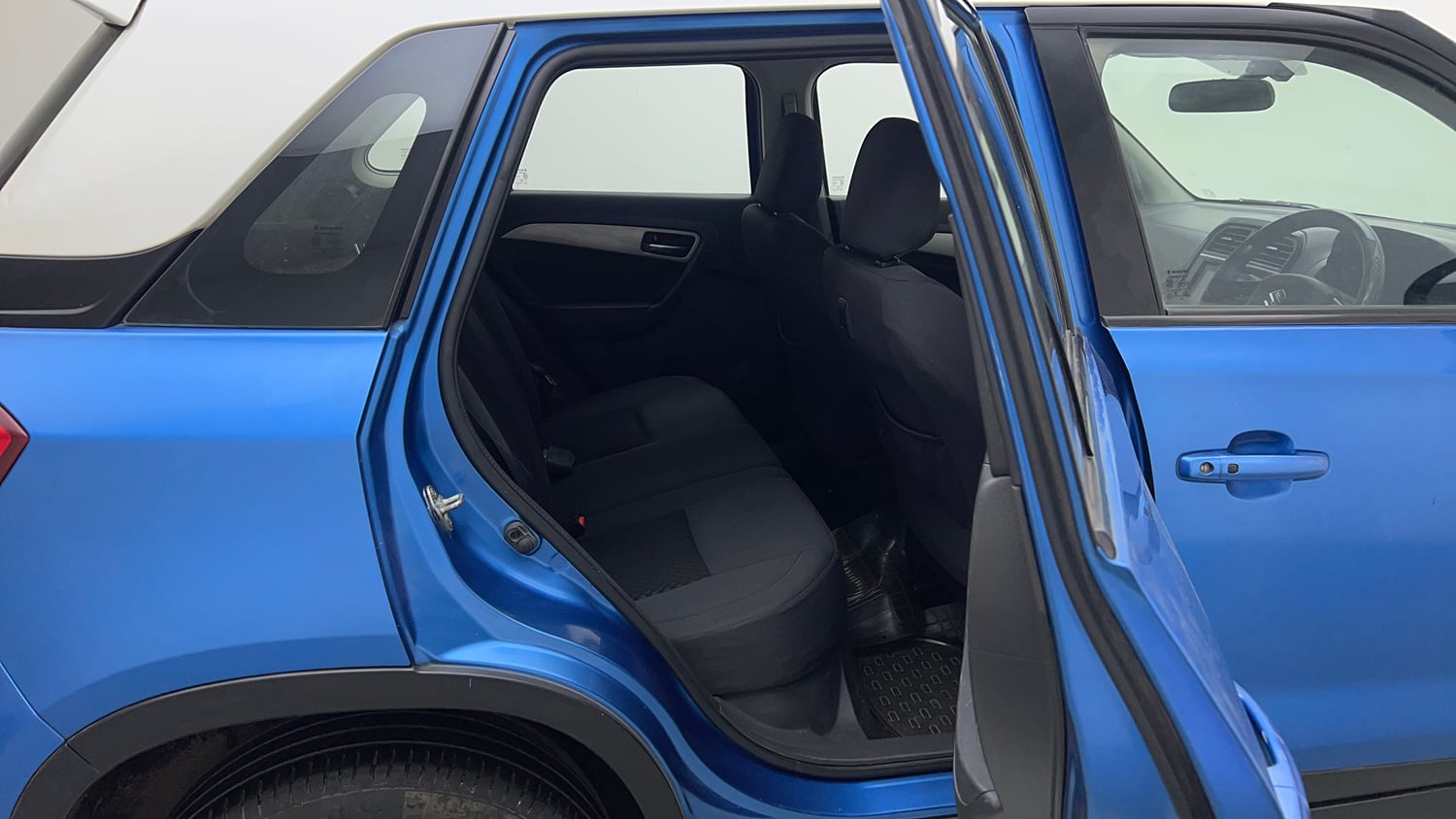 Used 2017 Maruti Suzuki Vitara Brezza ZDi+ Dual Tone Diesel Manual interior RIGHT SIDE REAR DOOR CABIN VIEW