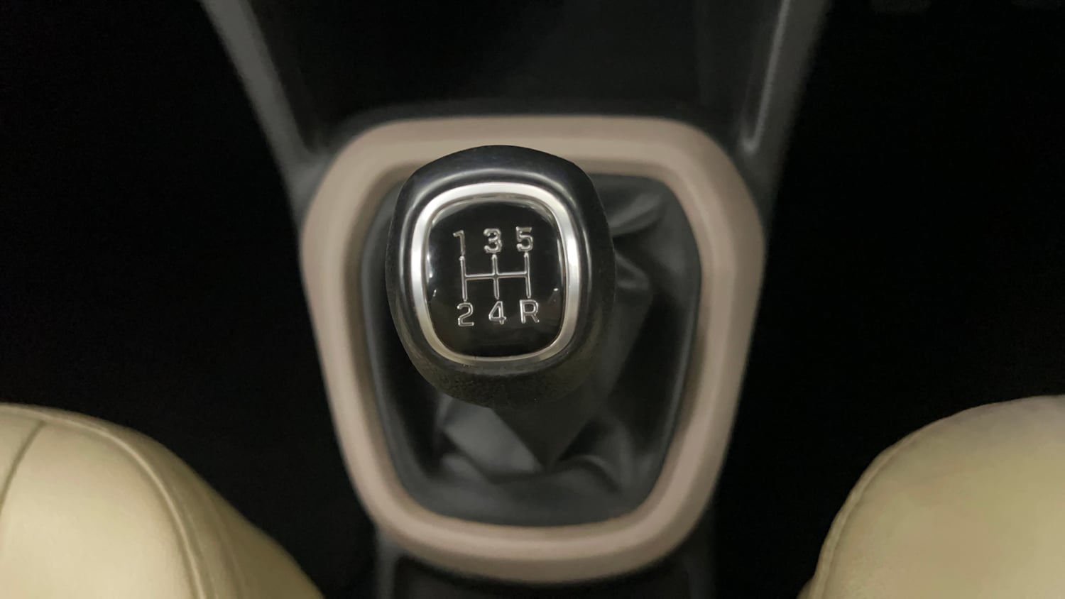 Used 2018 Hyundai Grand i10 Asta 1.2 Kappa VTVT Petrol Manual interior GEAR  KNOB VIEW