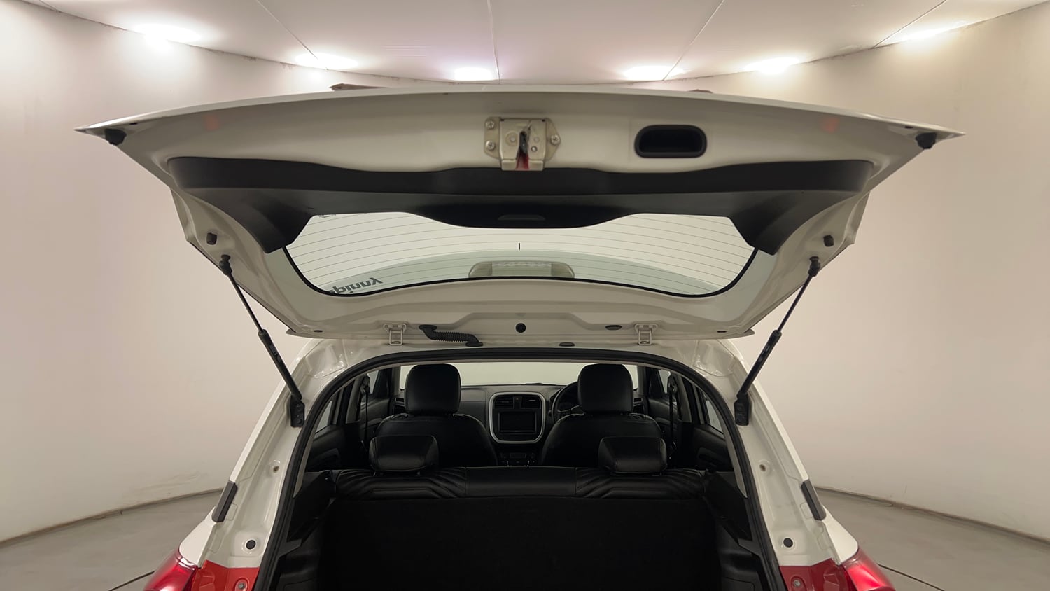 Used 2020 maruti-suzuki Vitara Brezza VXi Petrol Manual interior DICKY DOOR OPEN VIEW