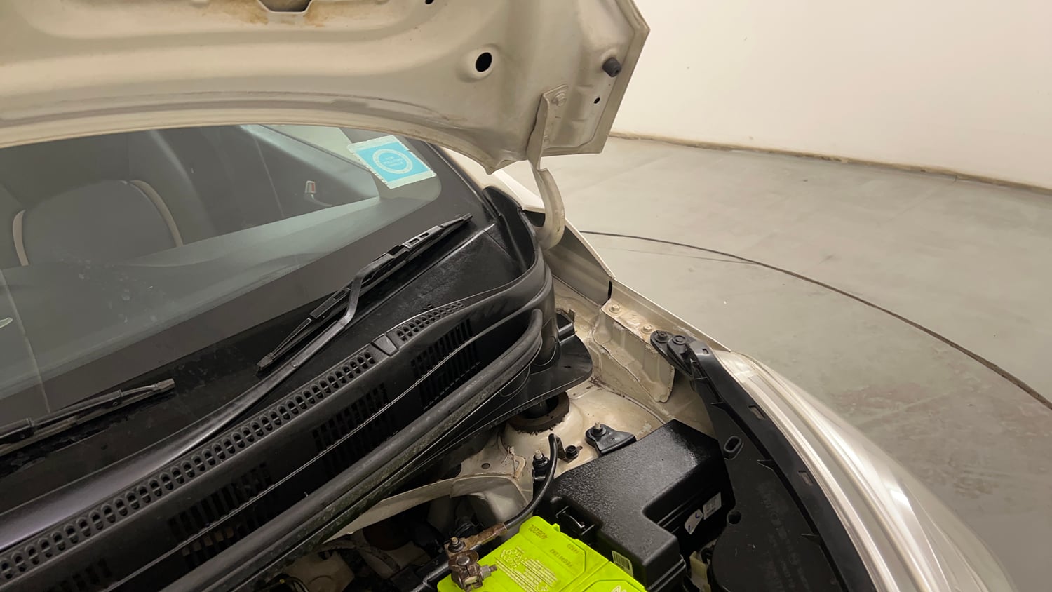 Used 2015 Hyundai Grand i10 Asta 1.2 Kappa VTVT Petrol Manual engine ENGINE LEFT SIDE HINGE & APRON VIEW