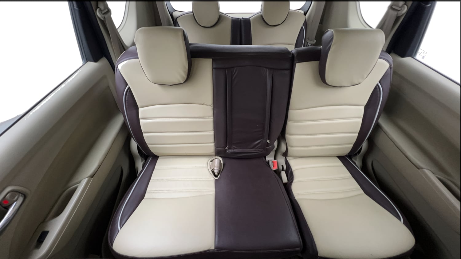 Used 2018 Maruti Suzuki Ertiga VXI Petrol Manual interior REAR SEAT CONDITION VIEW