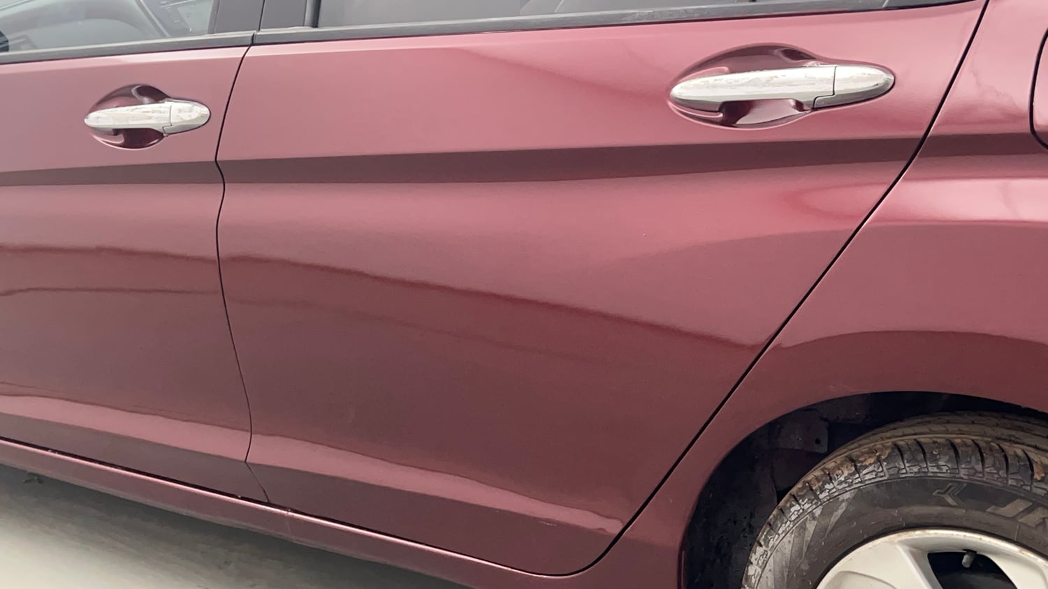 Used 2015 Honda City V Petrol Manual dents MINOR DENT