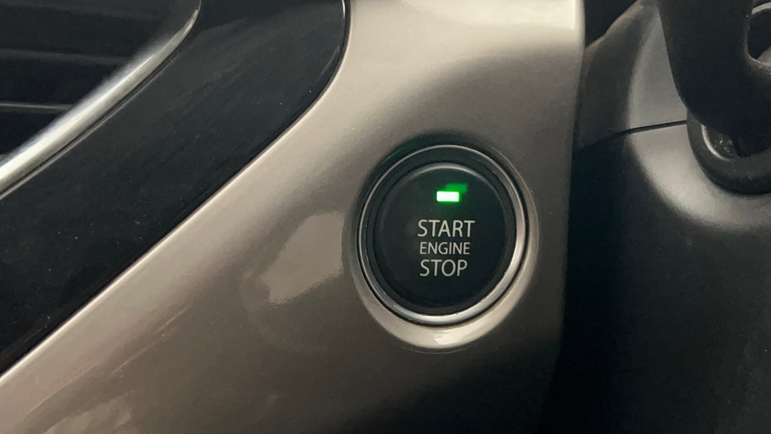 Used 2019 Tata Nexon XZA Plus Petrol Dual Tone Petrol Automatic top_features Keyless start