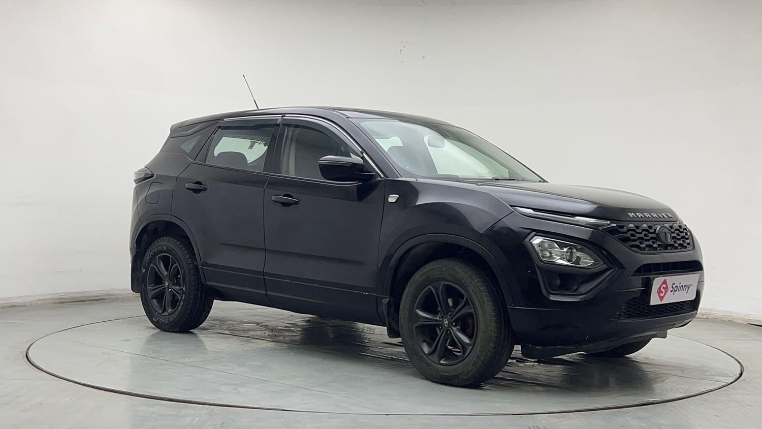 Used 2021 Tata Harrier XT Plus Dark Edition Diesel Manual exterior RIGHT FRONT CORNER VIEW
