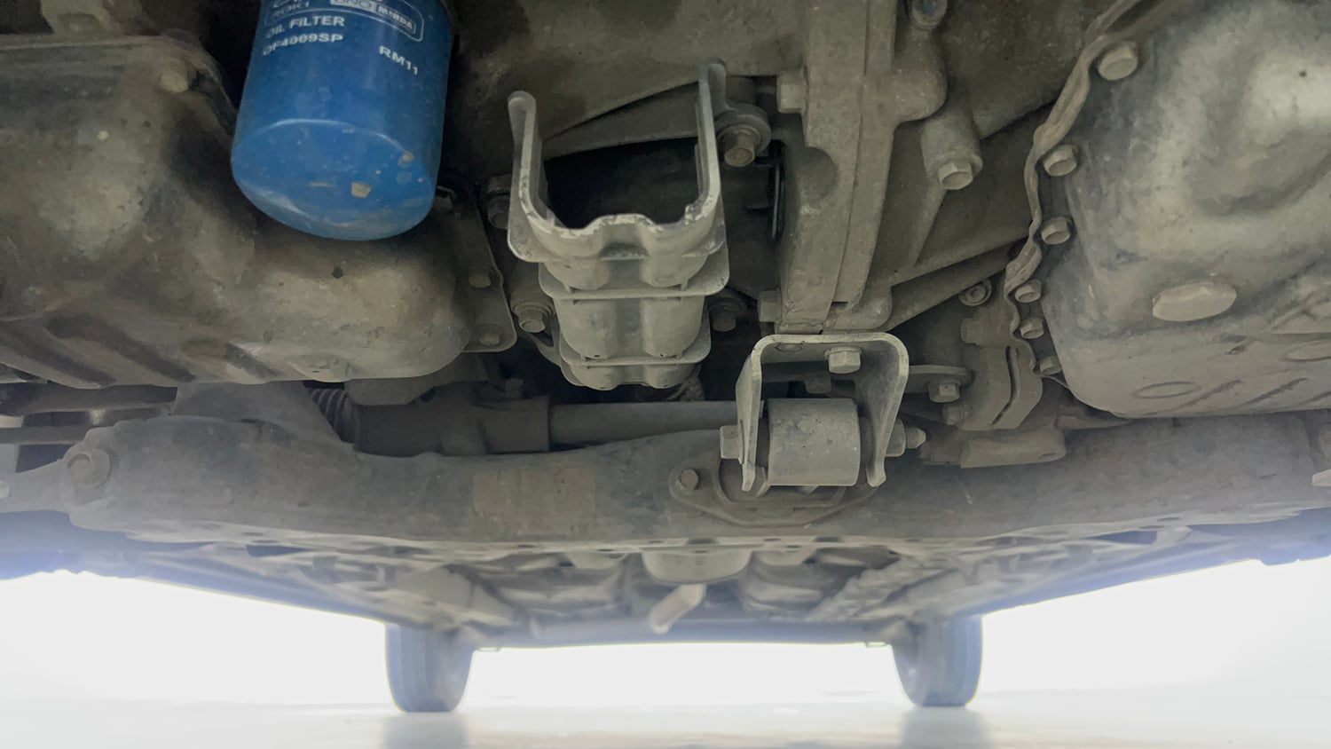 Used 2016 Hyundai Grand i10 Asta AT 1.2 Kappa VTVT Petrol Automatic extra FRONT LEFT UNDERBODY VIEW