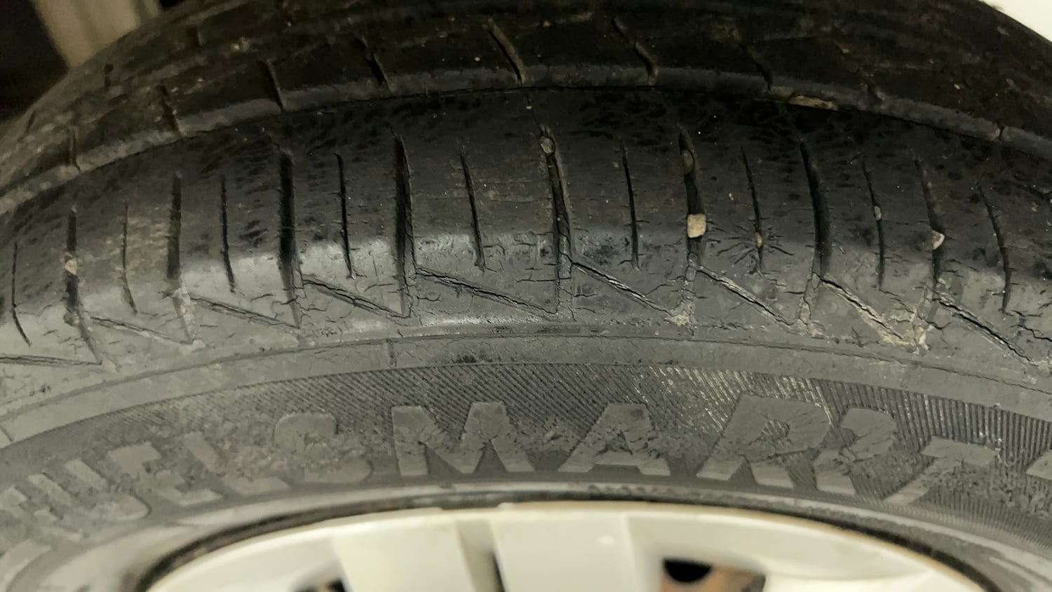 Used 2019 Maruti Suzuki Alto 800 LXi Petrol Manual tyres LEFT REAR TYRE TREAD VIEW