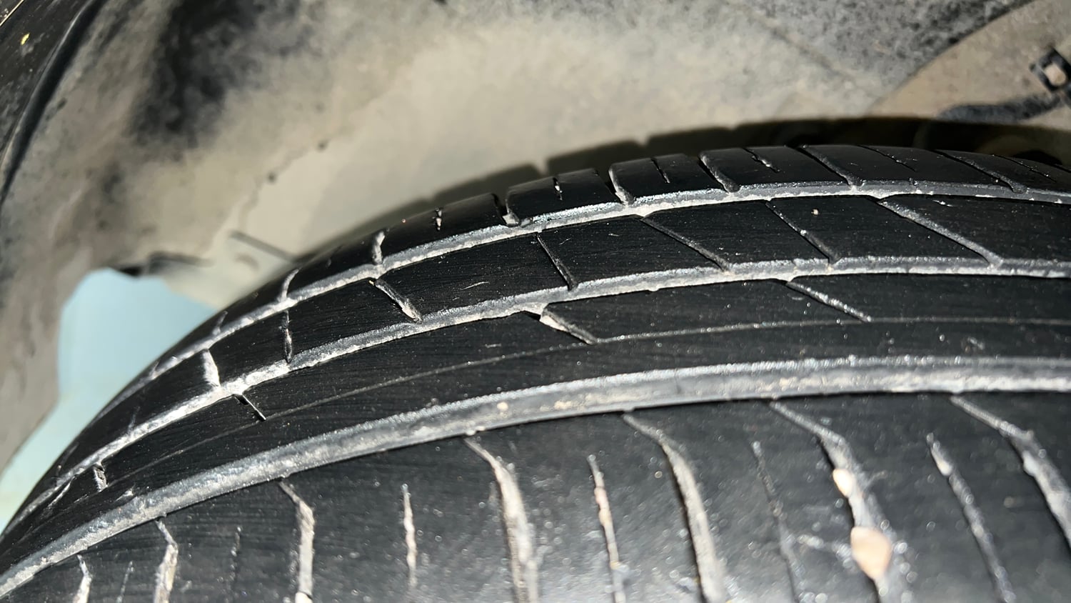 Used 2024 Tata Punch Pure MT Petrol Manual tyres LEFT FRONT TYRE TREAD VIEW