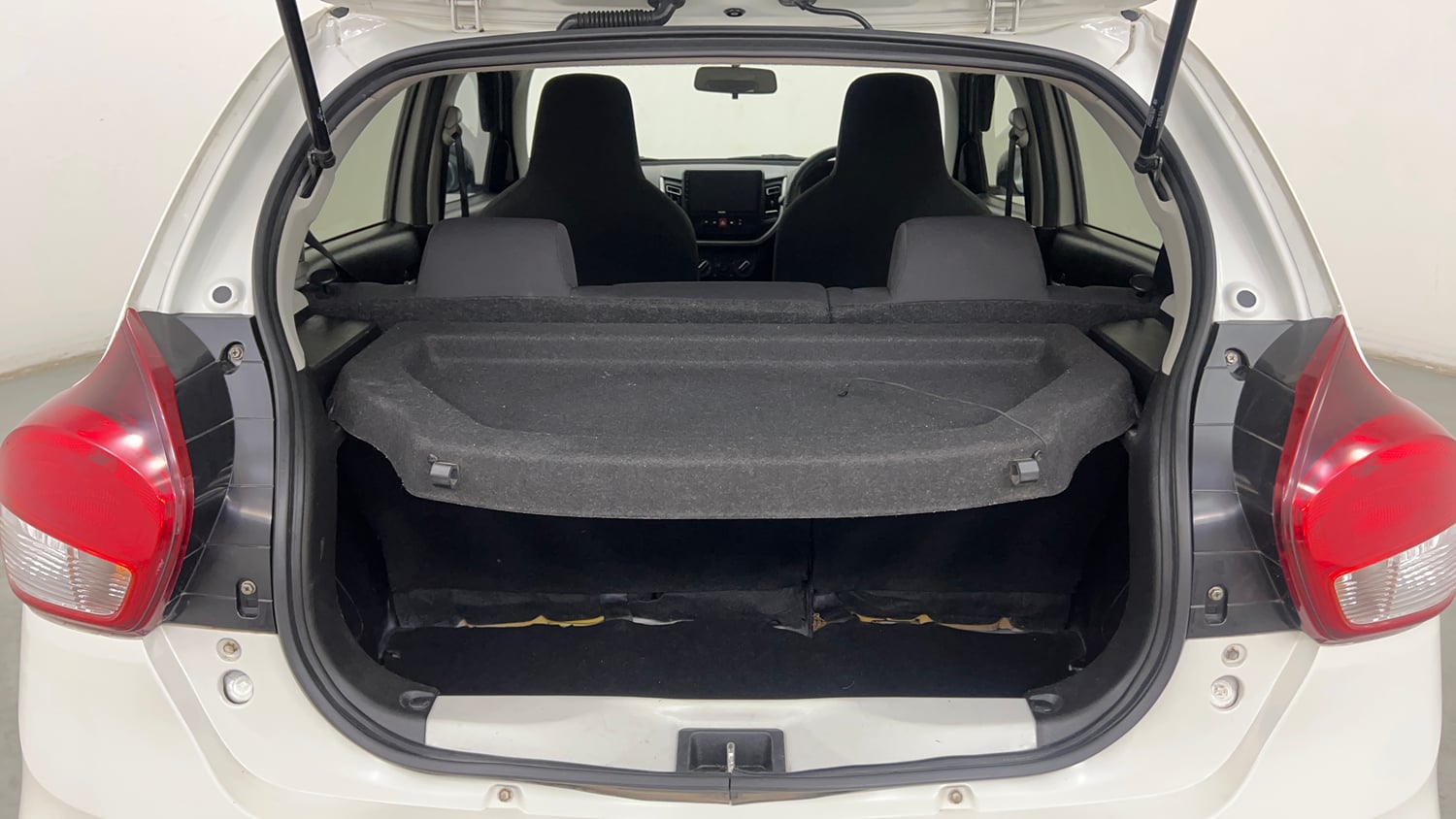 Used 2022 Maruti Suzuki Celerio ZXi AMT Petrol Automatic interior DICKY INSIDE VIEW