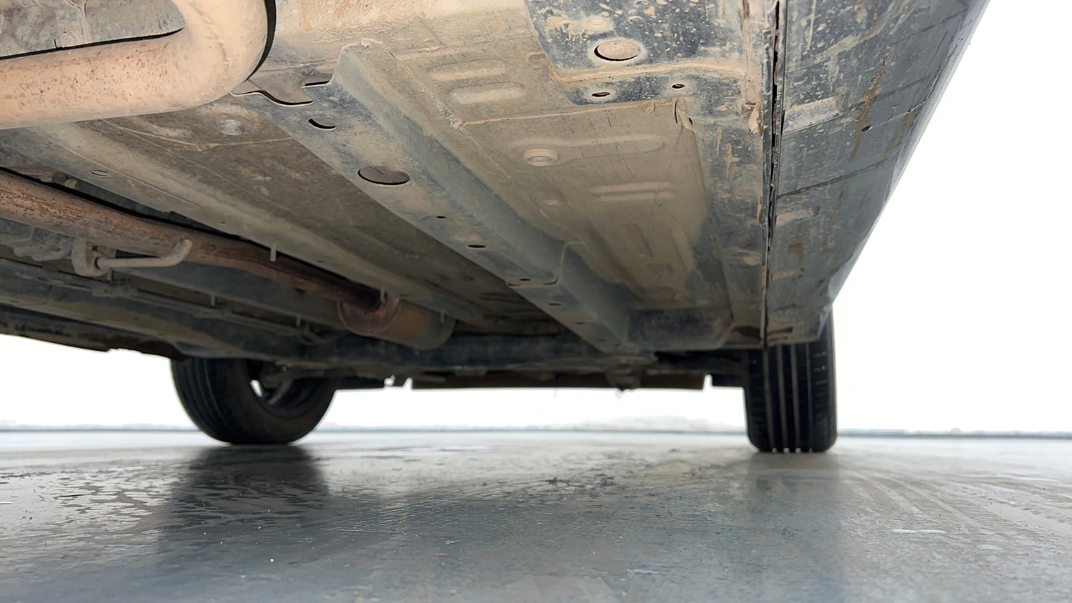 Used 2022 Tata Punch Creative Dual Tone Petrol Manual extra REAR RIGHT UNDERBODY VIEW