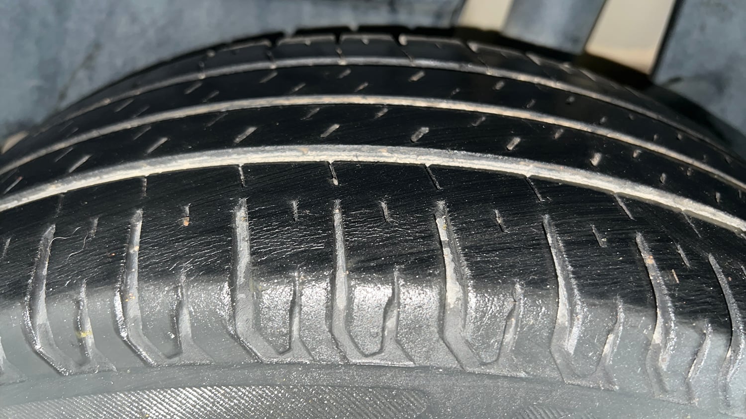 Used 2020 Maruti Suzuki Dzire ZXi Petrol Manual tyres LEFT REAR TYRE TREAD VIEW