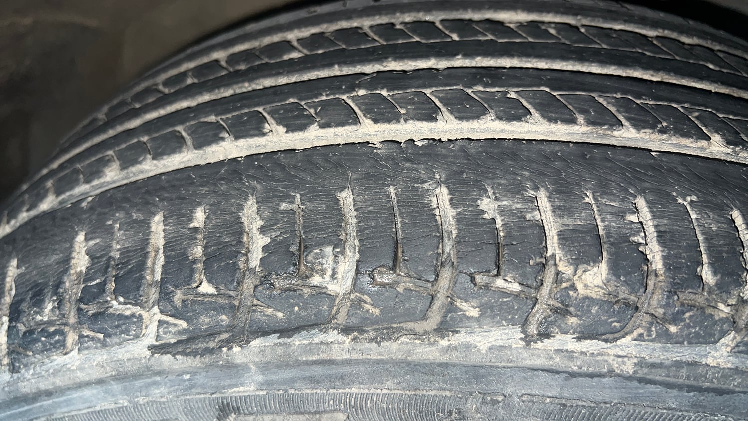 Used 2018 Maruti Suzuki Ertiga VXI Petrol Manual tyres RIGHT FRONT TYRE TREAD VIEW