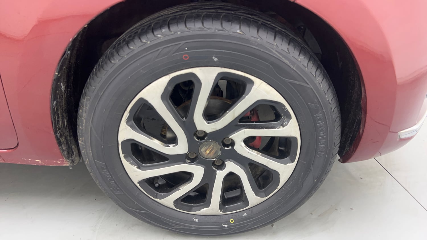 Used 2017 Maruti Suzuki Dzire VXi Petrol Manual tyres RIGHT FRONT TYRE RIM VIEW